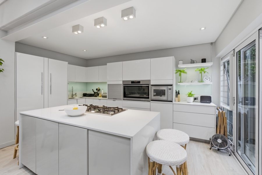 2 Bedroom Property for Sale in Green Point Western Cape